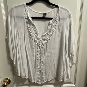 womens boho flowy white blouse